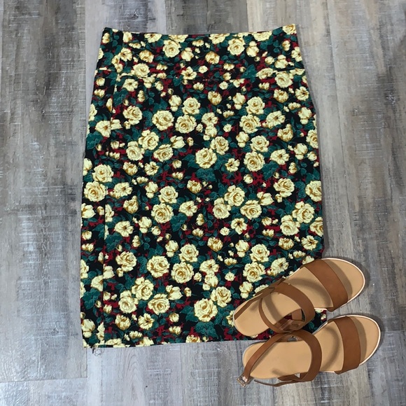 LULAROE - Cassie Skirt